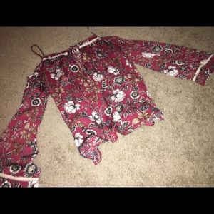 Floral cold shoulder blouse, size small/medium